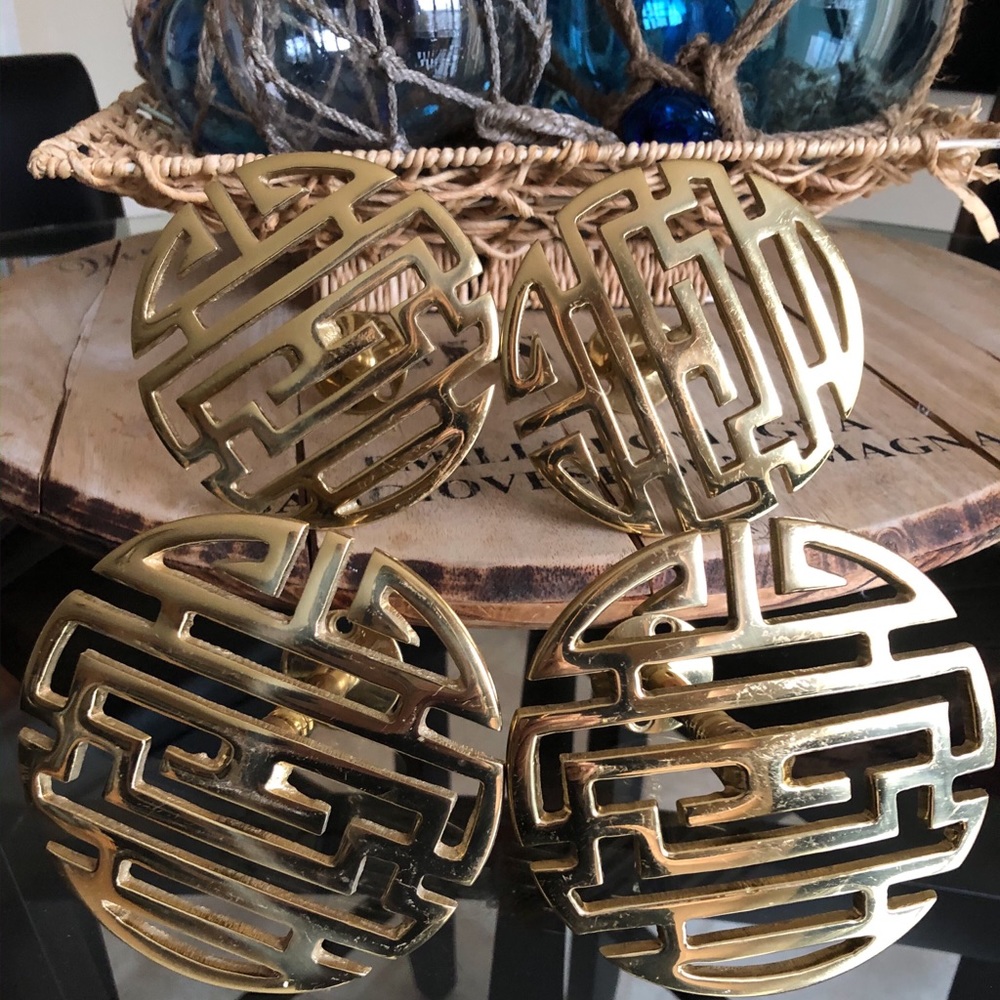 👋SOLD👋Vintage Chinese Symbol Brass Curtain tie-
